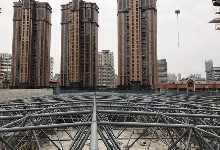 鄂尔多斯螺栓球网架结构